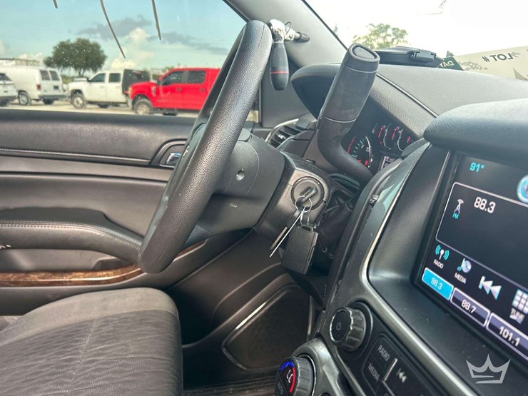 2018-chevrolet-tahoe-image-16