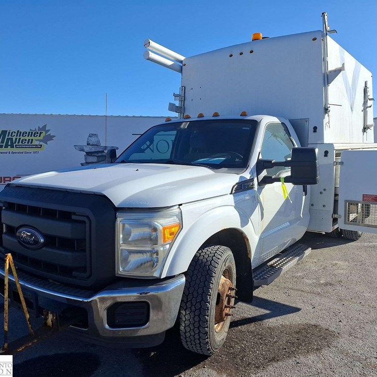 2012 FORD F350