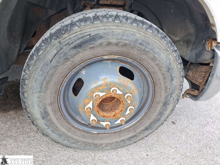 2011-ford-f350-image-23