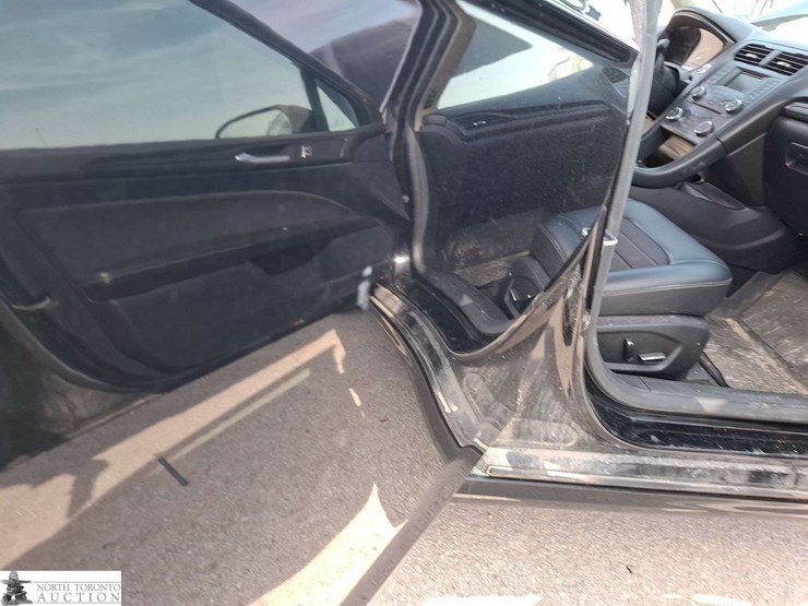 2018-ford-fusion-image-27