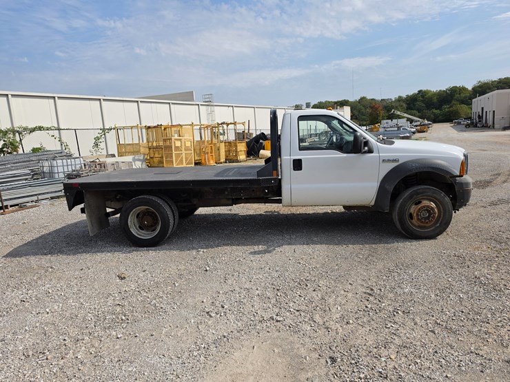 2005-ford-f550-image-20
