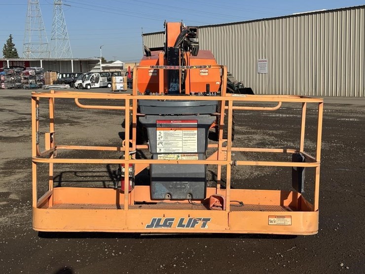 2013-jlg-860sj-image-6