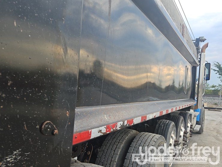 2019-freightliner-122sd-image-60