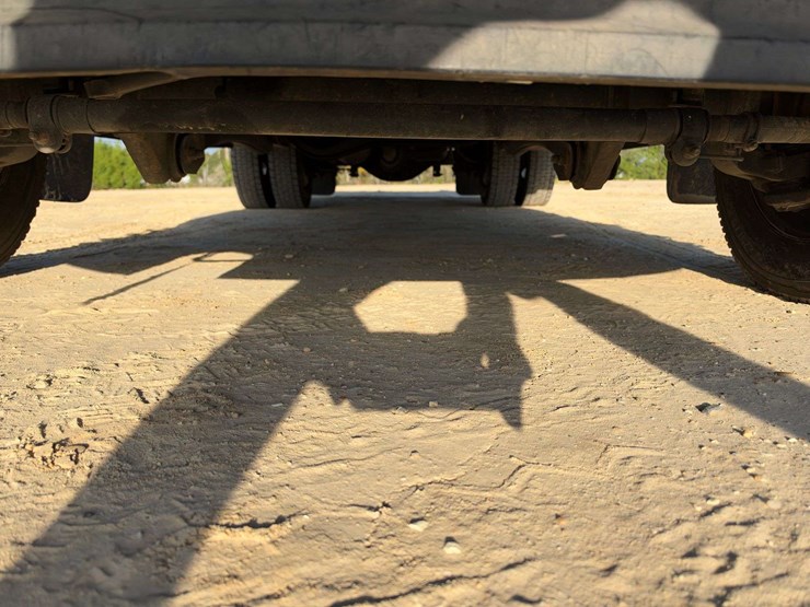2012-ford-f550-image-25
