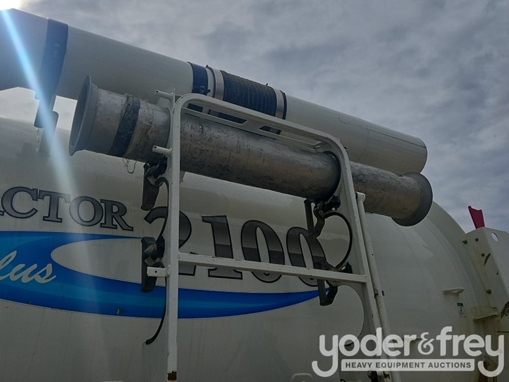 2012-vactor-2100-image-37