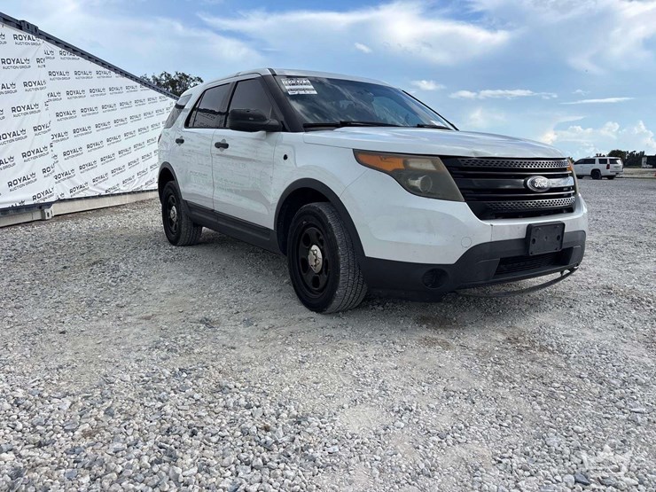 2013-ford-explorer-image-3