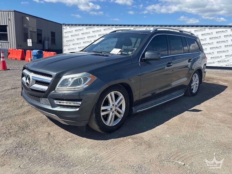 2014-mercedes-benz-gl450-image-1
