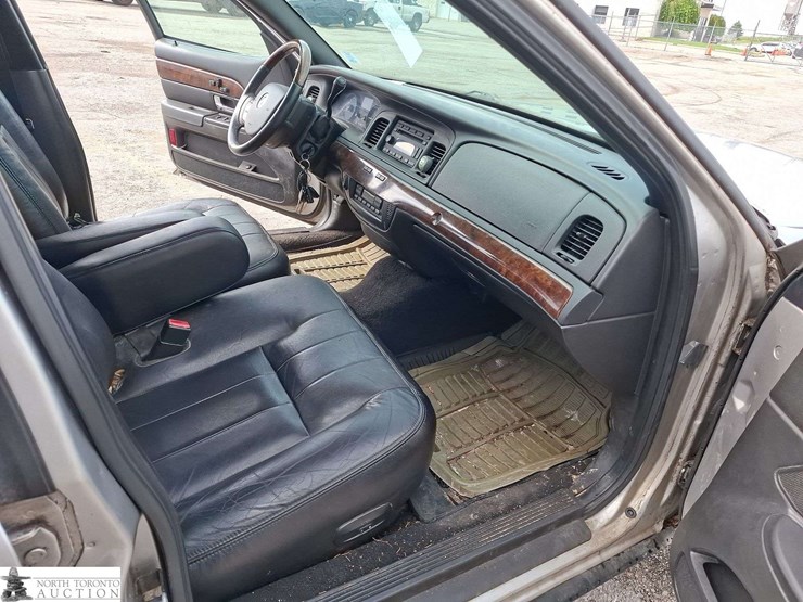 2006-mercury-grand-marquis-ls-premium-4dr-sedan-image-17