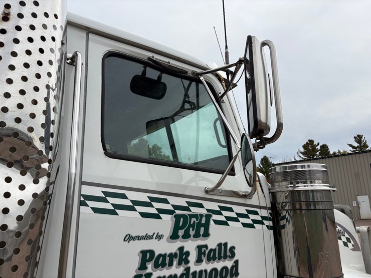 2013-western-star-4900sa-image-15