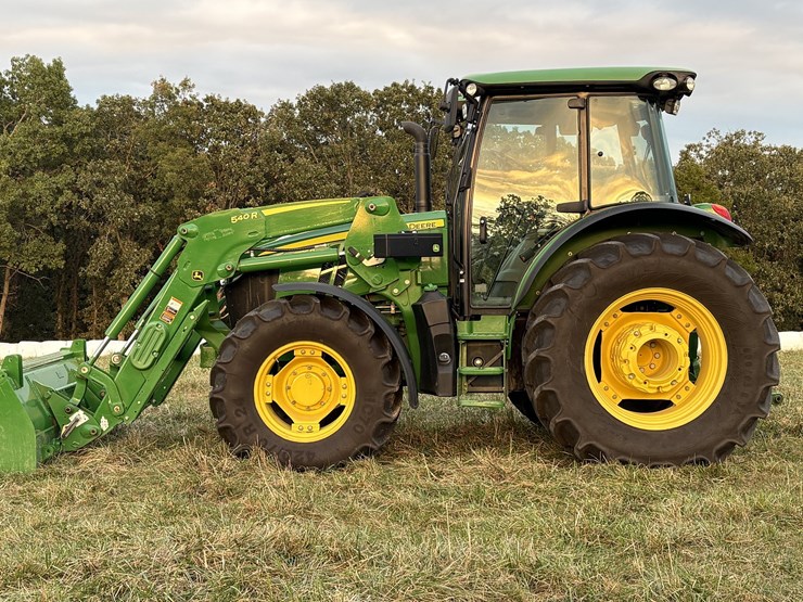 2018-john-deere-5125r-image-2