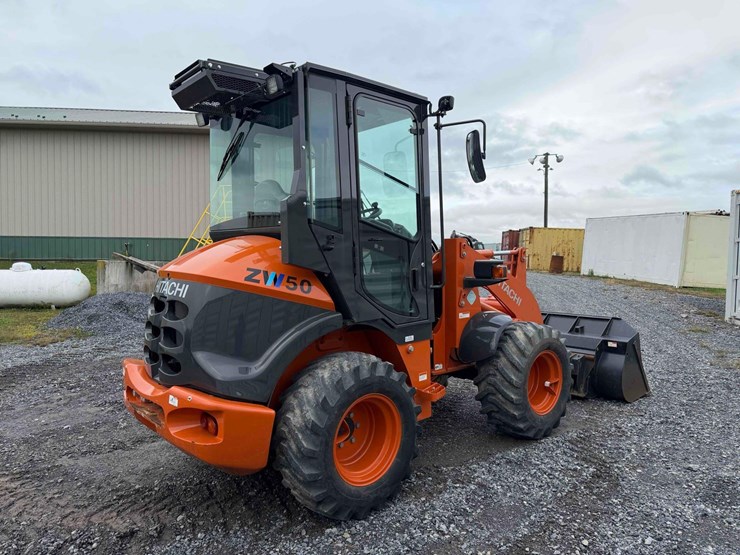 2021-hitachi-zw50-5b-image-5