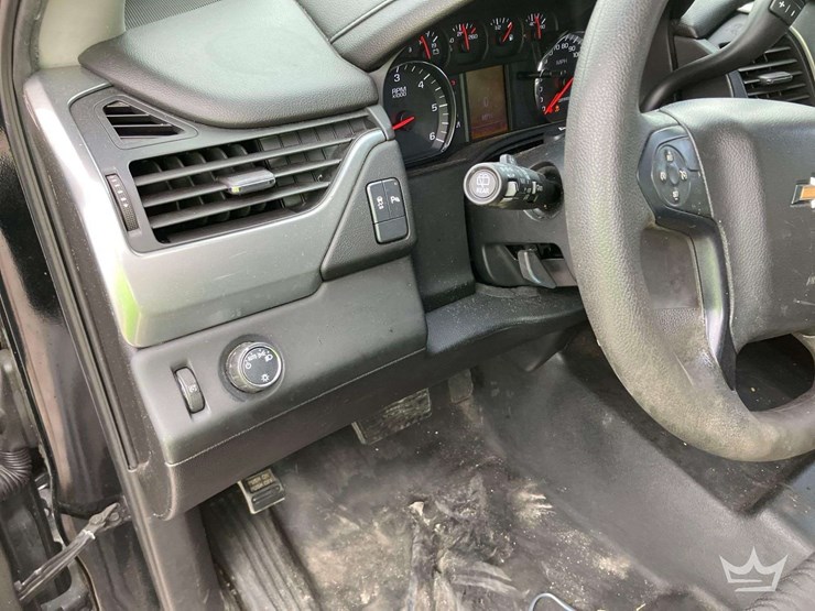 2015-chevrolet-tahoe-image-12