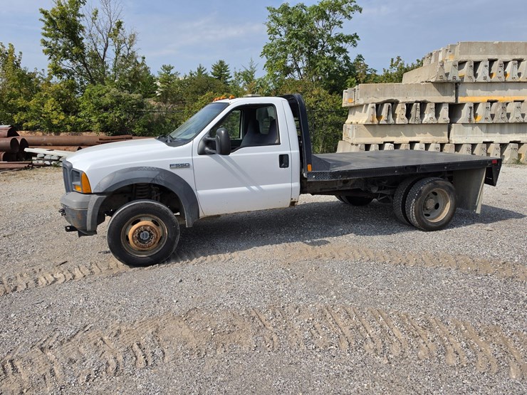 2005-ford-f550-image-4