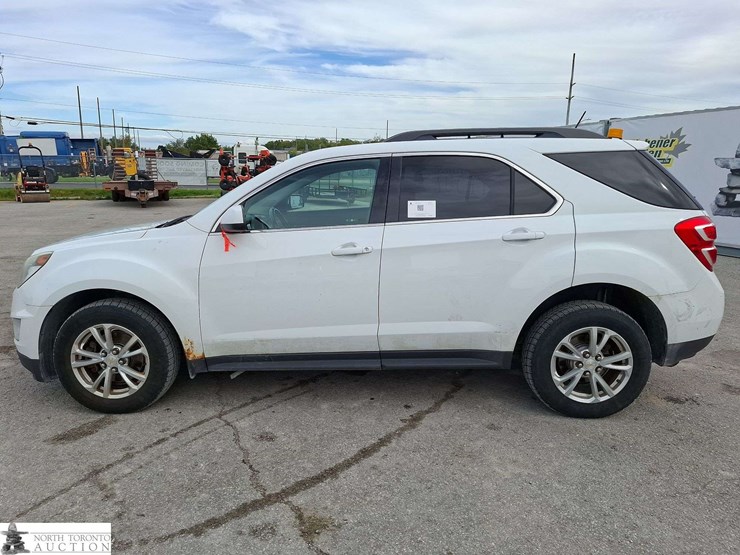 2017-chevrolet-equinox-image-8