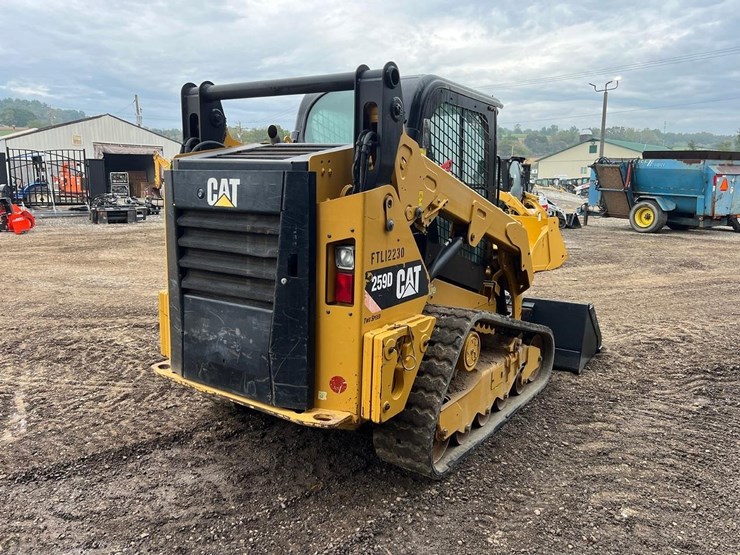 2017-caterpillar-259d-image-6