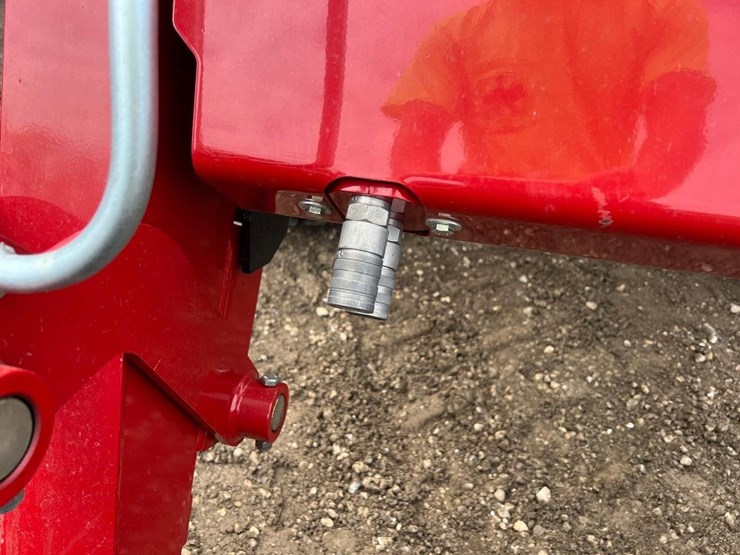 2025-case-ih-farmall-120c-image-12