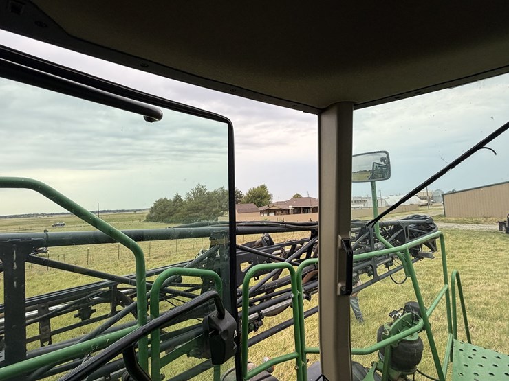 2010-john-deere-4830-image-56