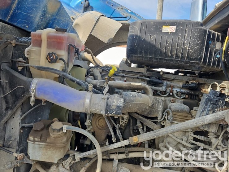 2019-freightliner-122sd-image-6