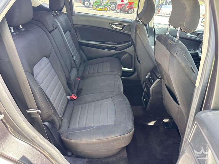 2016-ford-edge-image-20