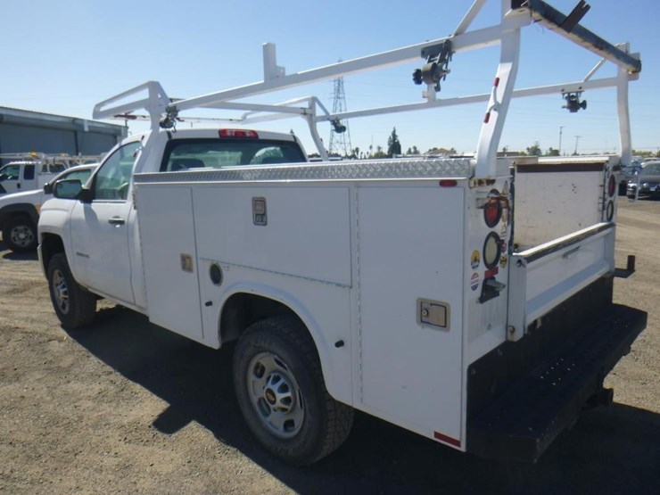 2016-chevrolet-2500hd-image-4