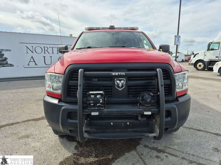 2012-dodge-2500-image-2