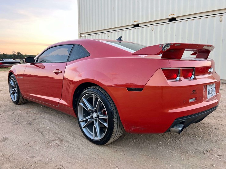 2010-chevrolet-camero-2lt-coupe-6-speed-manual-transmission-(189,646-miles)-image-2