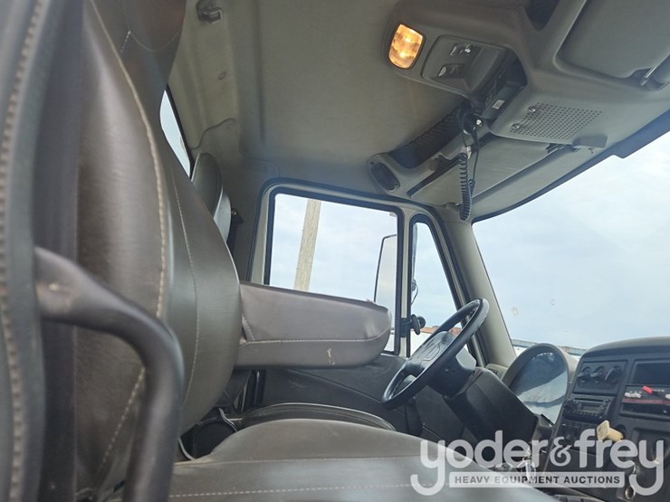 2012-vactor-2100-image-62