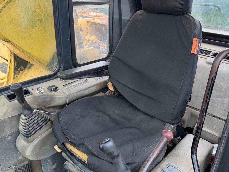 komatsu-pc220-lc-6-image-22