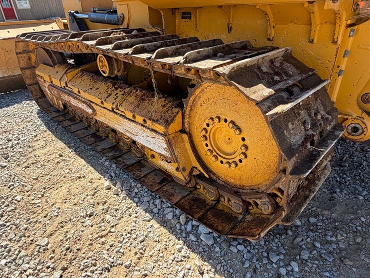 2018-deere-650k-image-24
