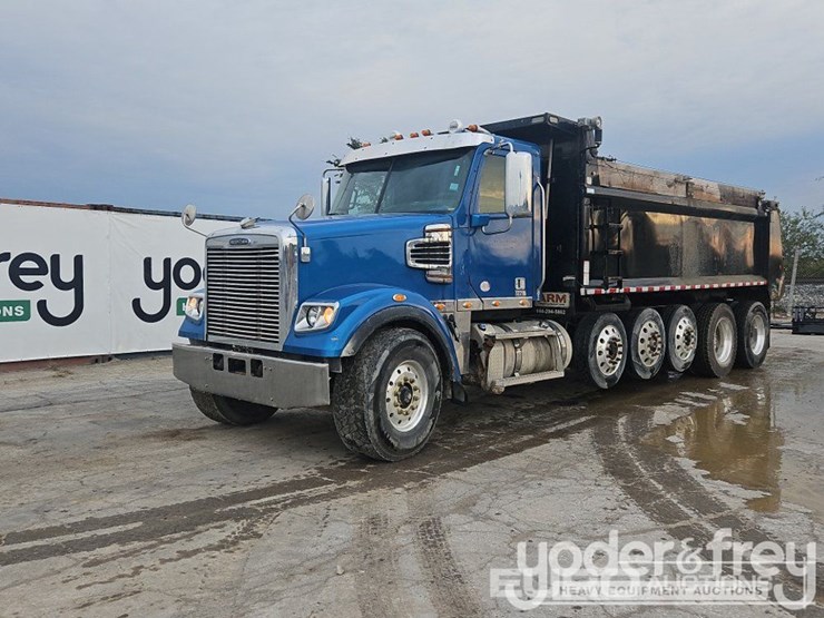 2019-freightliner-122sd-image-1