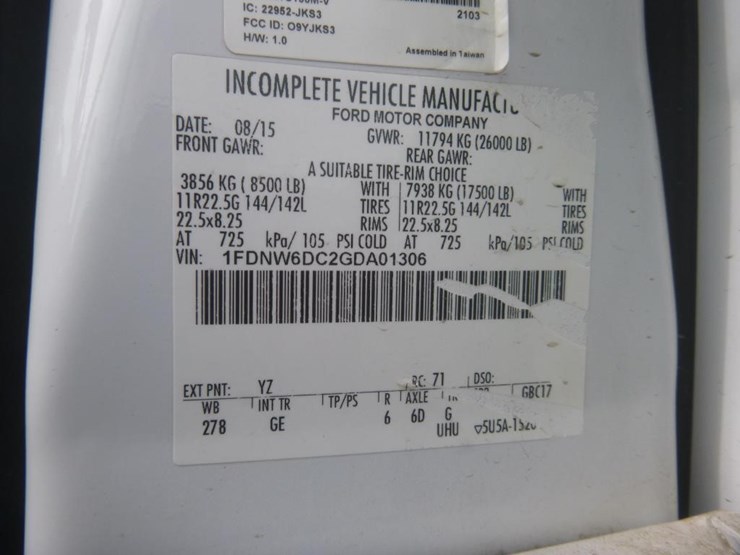 2016-ford-f650-xlt-image-29