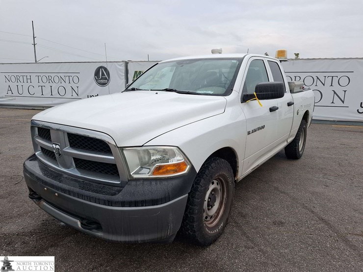 2011-dodge-1500-image-1