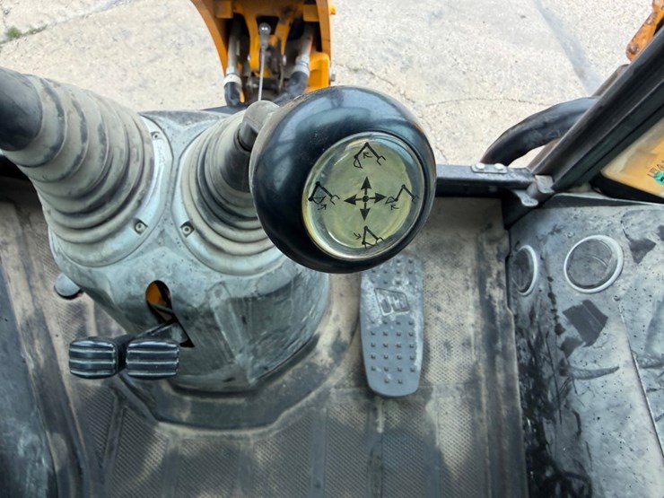 jcb-3cx-image-44