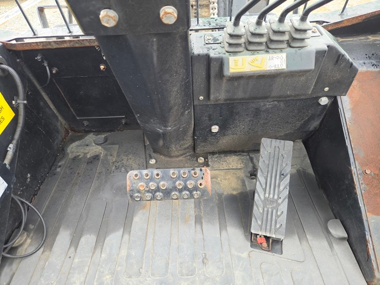 jcb-930-image-42