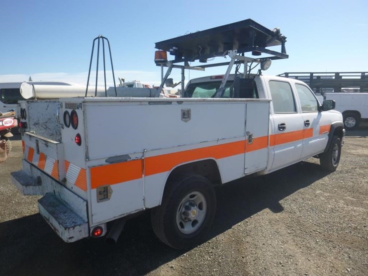 2003-chevrolet-2500hd-image-3