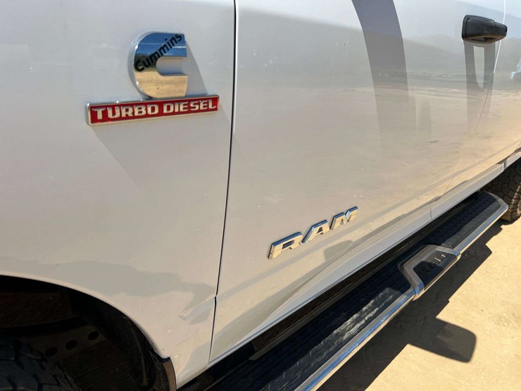 2022-dodge-2500-image-44