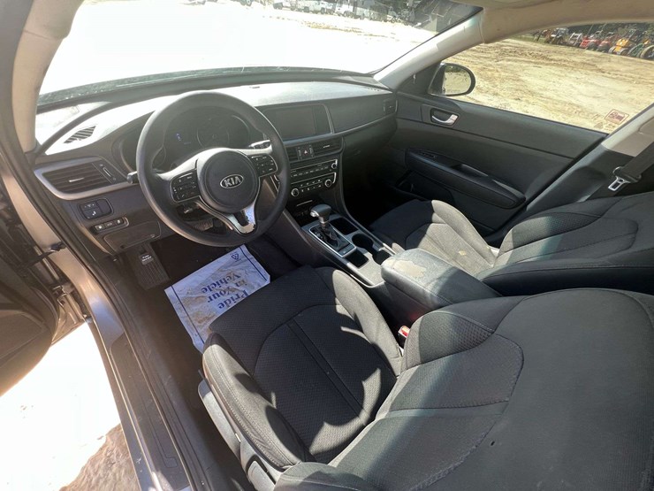 2018-kia-optima-4-door-sedan-(140,152-miles)-image-11
