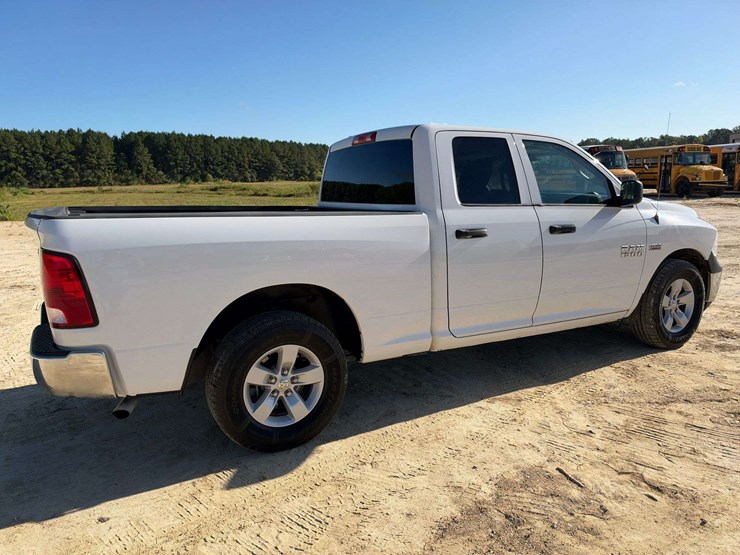 2017-dodge-1500-image-3