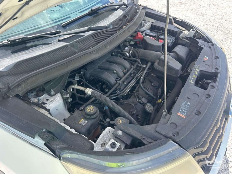 2016-ford-explorer-image-9