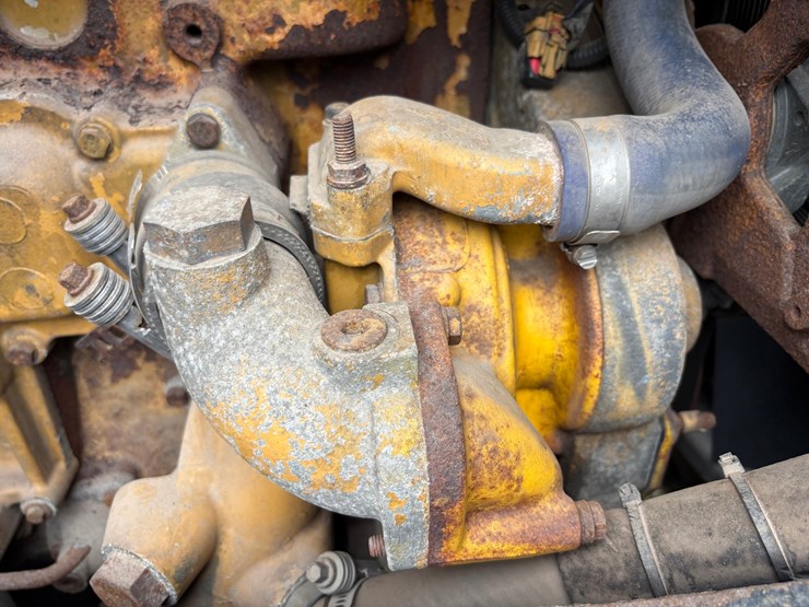 2009-caterpillar-c13-image-42