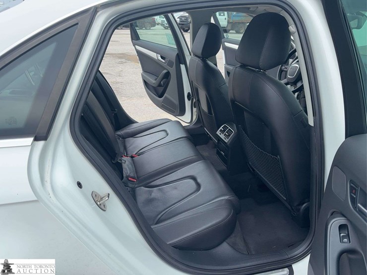 2009-audi-a4-image-26