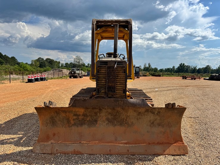 deere-550h-lt-image-2