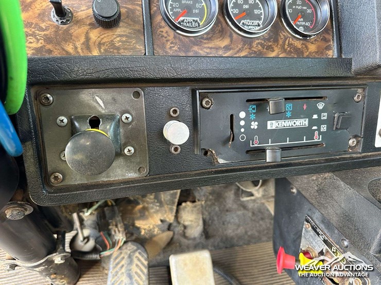 kenworth-t800b-image-18