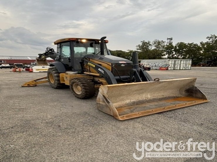 2018-deere-410l-image-1