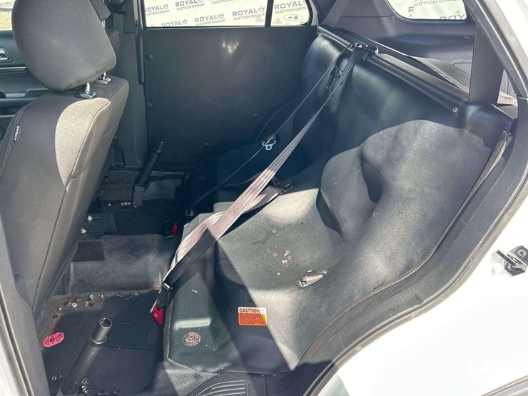 2018-ford-explorer-image-25