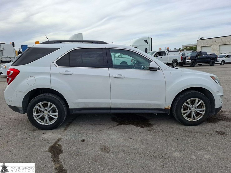 2017-chevrolet-equinox-image-4