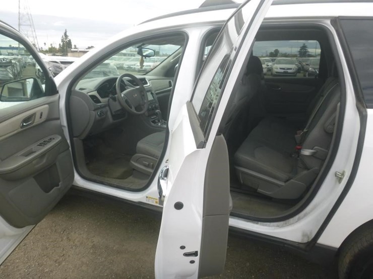 2017-chevrolet-traverse-image-6