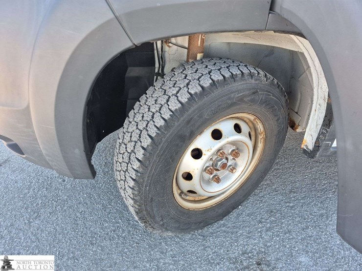 non-operable-2014-ram-promaster-cargo-van-image-21