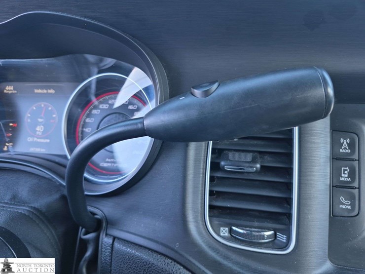 2017-dodge-charger-image-19