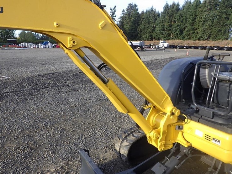 komatsu-pc35mr-1-image-12